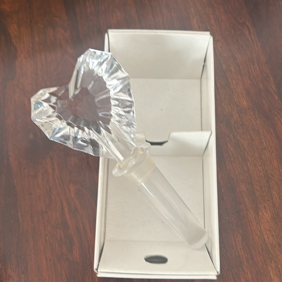 Mikasa wine bottle stopper - Picture 2 of 2